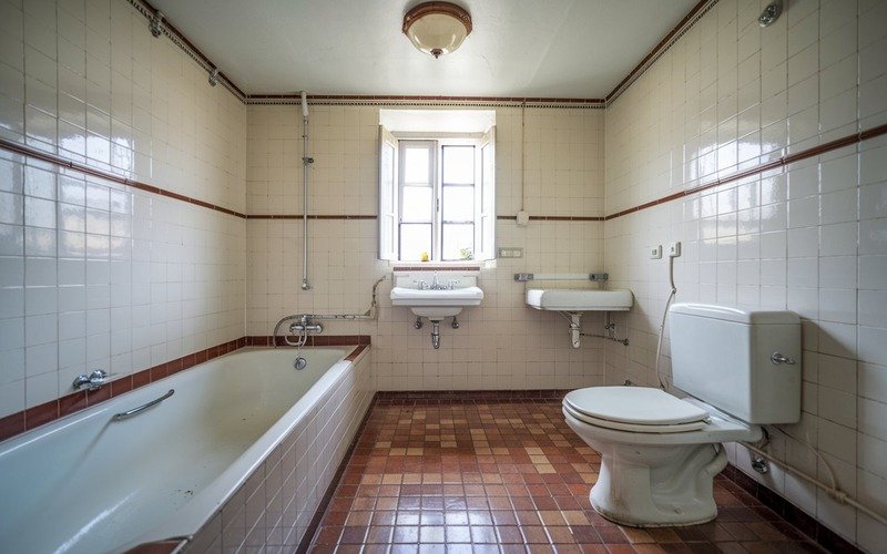 How to Plan Tile Installation Around Existing Fixtures?