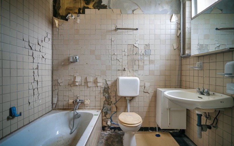 Why Are My Bathroom Tiles Cracking and Falling Off